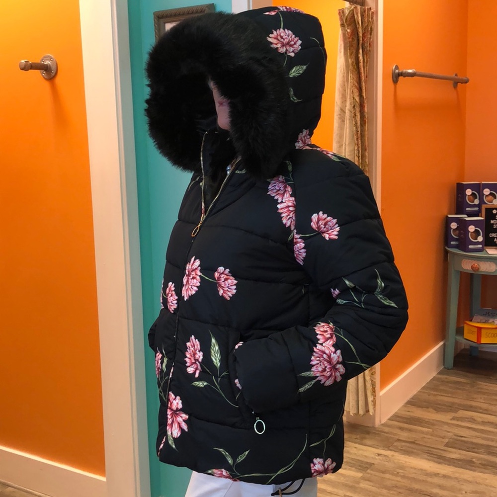 Show Me Your Mumu Alpine Puffer Jacket. NWT!!